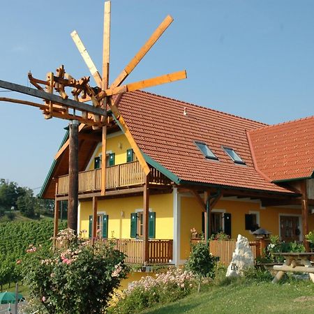 Weingut Koegl Bed & Breakfast Ratsch an der Weinstrasse Exterior photo